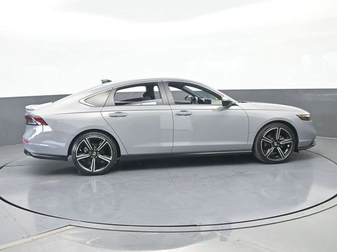 Used 2024 Honda Accord Sport image 7