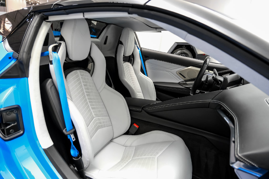 Used 2025 Chevrolet Corvette Z06 RWD image 47