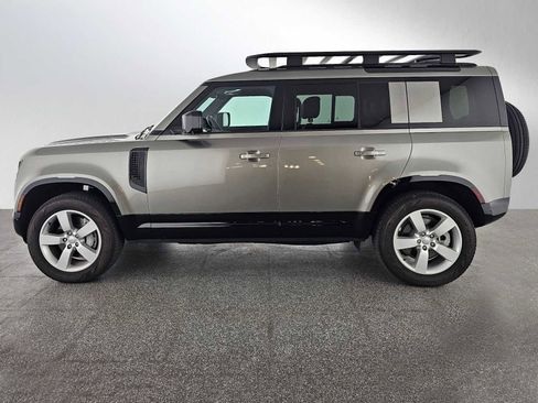 Used 2025 Land Rover Defender 110 X-Dynamic SE image 2