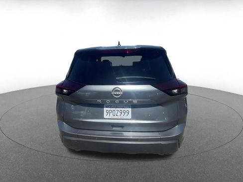 Used 2025 Nissan Rogue SV image 12