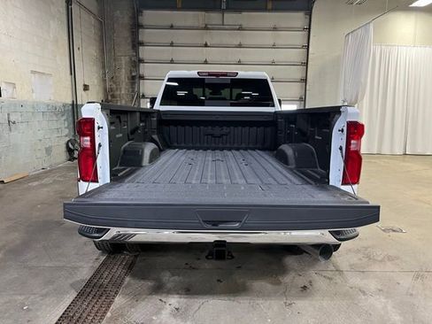 Used 2026 Chevrolet Silverado 3500 LTZ w/ LTZ Convenience Package AWD/4WD image 11