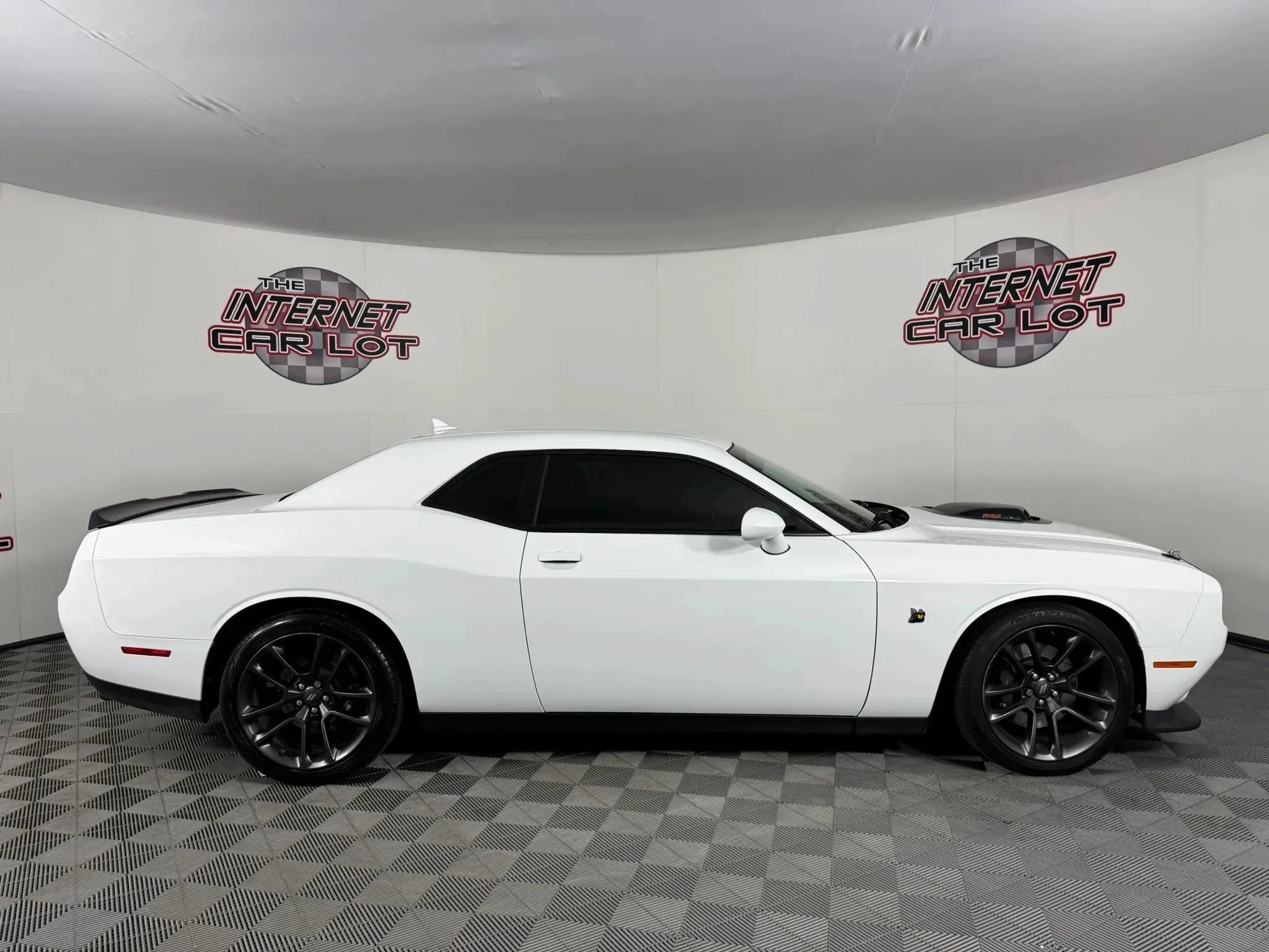 Used 2020 Dodge Challenger R/T Scat Pack w/ Shaker Package RWD image 8