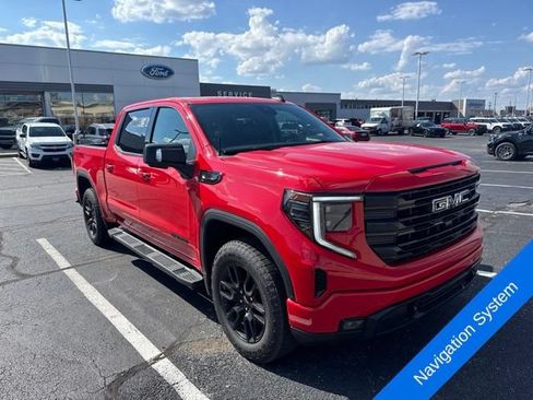 Used 2025 GMC Sierra 1500 Elevation w/ Elevation Premium Package AWD/4WD image 3