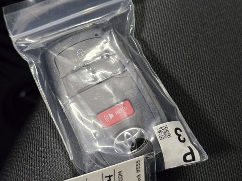 New 2025 Toyota Tacoma 4x4 Double Cab image 32