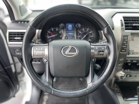 Used 2015 Lexus GX 460 image 27