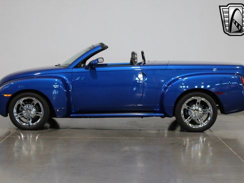 Used 2006 Chevrolet SSR w/ Preferred Equipment Group image 20