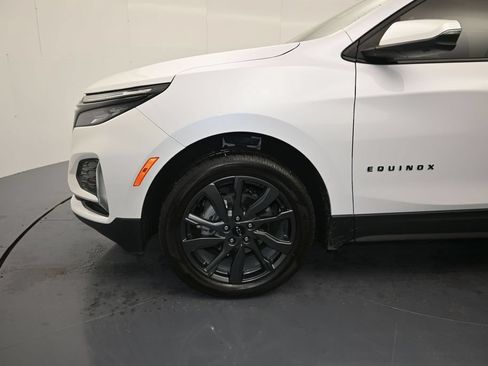Used 2024 Chevrolet Equinox RS w/ RS Leather Package AWD/4WD image 9