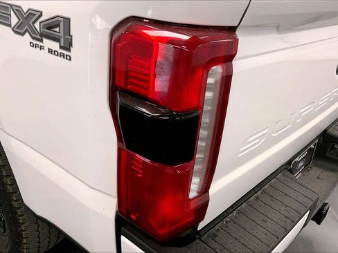 New 2026 Ford F250 Lariat w/ Black Appearance Package AWD/4WD image 14