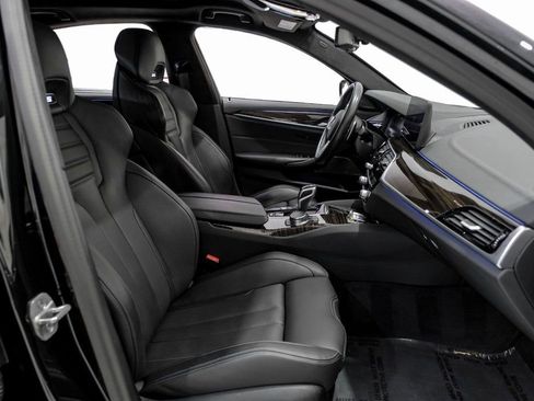 Used 2022 BMW M5 w/ Executive Package image 29