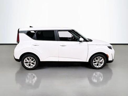 New 2025 Kia Soul LX w/ LX Technology Package image 8