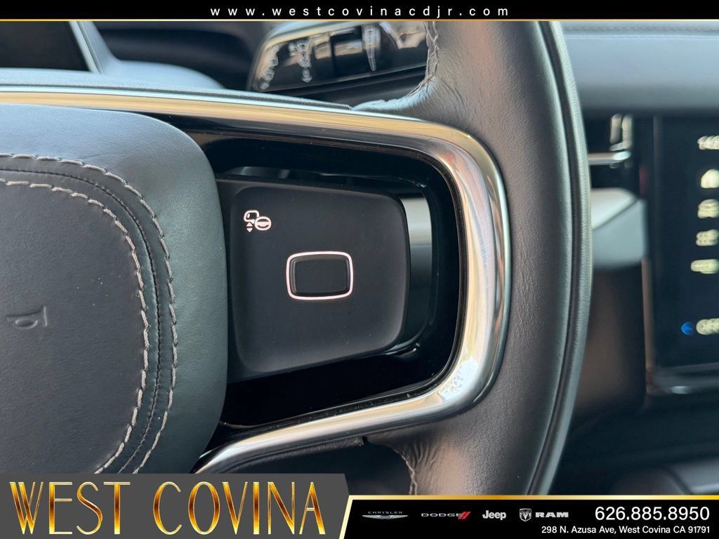Used 2025 Lincoln Navigator Reserve AWD/4WD image 24