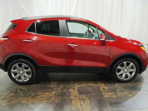 Used 2019 Buick Encore Essence w/ Experience Buick Package FWD image 3