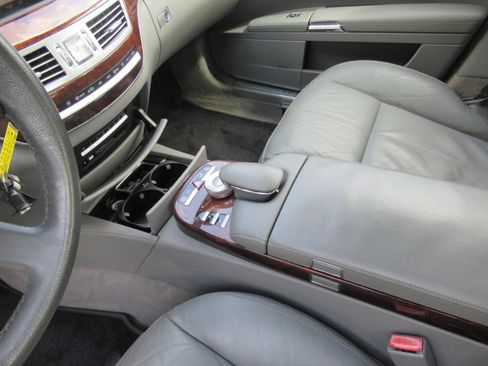Used 2007 Mercedes-Benz S 550 image 16