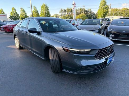 Used 2025 Honda Accord LX image 3