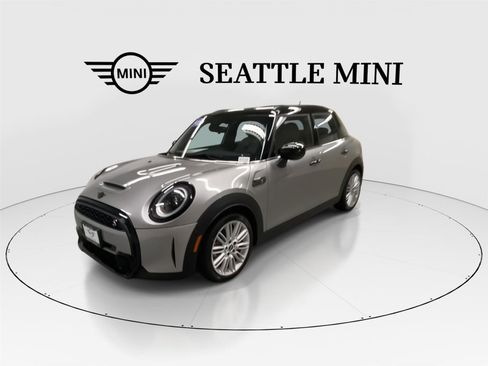 Certified 2023 MINI Cooper S FWD image 5