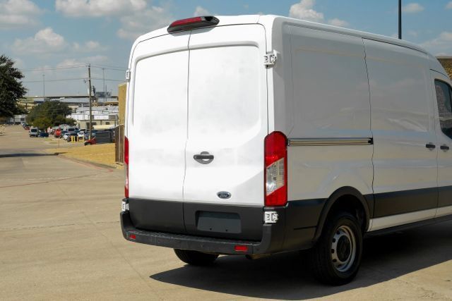 Used 2018 Ford Transit 250 130 Medium Roof RWD image 12