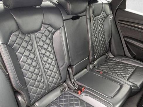 Used 2019 Audi SQ5 Premium Plus image 27