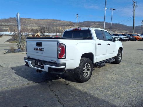 Used 2022 GMC Canyon AT4 image 5