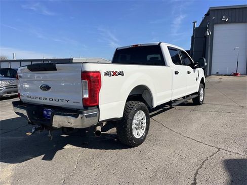 Used 2017 Ford F250 XLT image 4