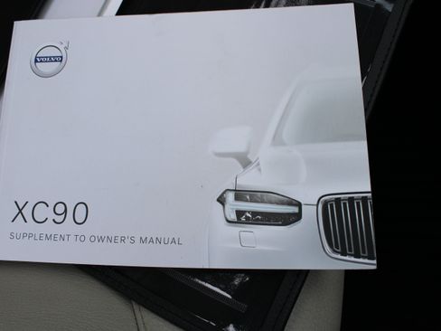 Used 2020 Volvo XC90 T5 Momentum AWD/4WD image 28