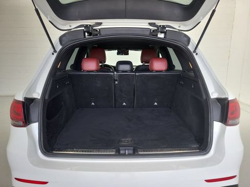 Used 2022 Mercedes-Benz GLC 300 w/ AMG Line image 10