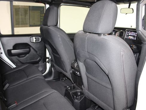 Used 2021 Jeep Wrangler Unlimited Sport AWD/4WD image 32