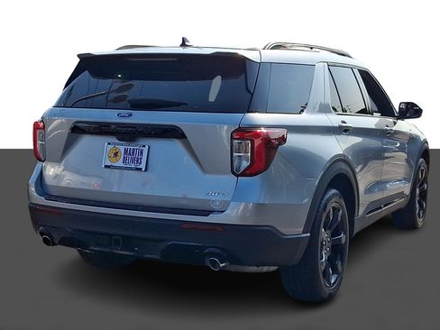 Used 2024 Ford Explorer ST-Line w/ Class IV Trailer Tow Package AWD/4WD image 6