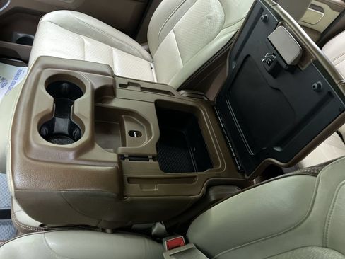 Used 2019 RAM 1500 Laramie AWD/4WD image 27