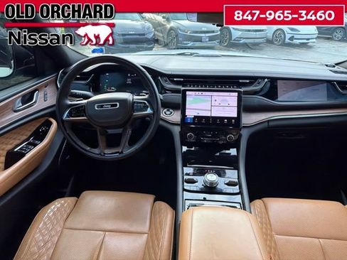 Used 2022 Jeep Grand Cherokee Summit w/ Advanced Protech Group IV AWD/4WD image 16