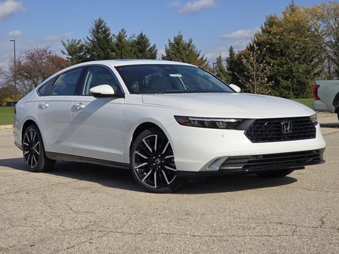 New 2025 Honda Accord Touring image 2