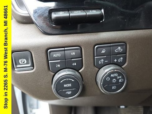 Used 2024 Chevrolet Silverado 2500 LTZ w/ LTZ Convenience Package AWD/4WD image 20