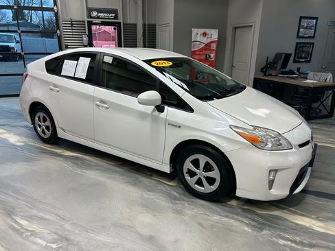 Used 2013 Toyota Prius Two image 20