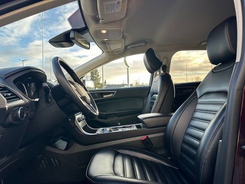 Used 2024 Ford Edge SEL image 10