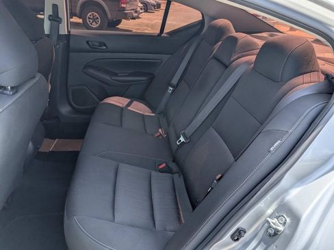 Used 2024 Nissan Altima 2.5 SV FWD image 17