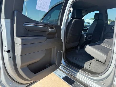 Used 2023 Chevrolet Silverado 1500 LTZ AWD/4WD image 18