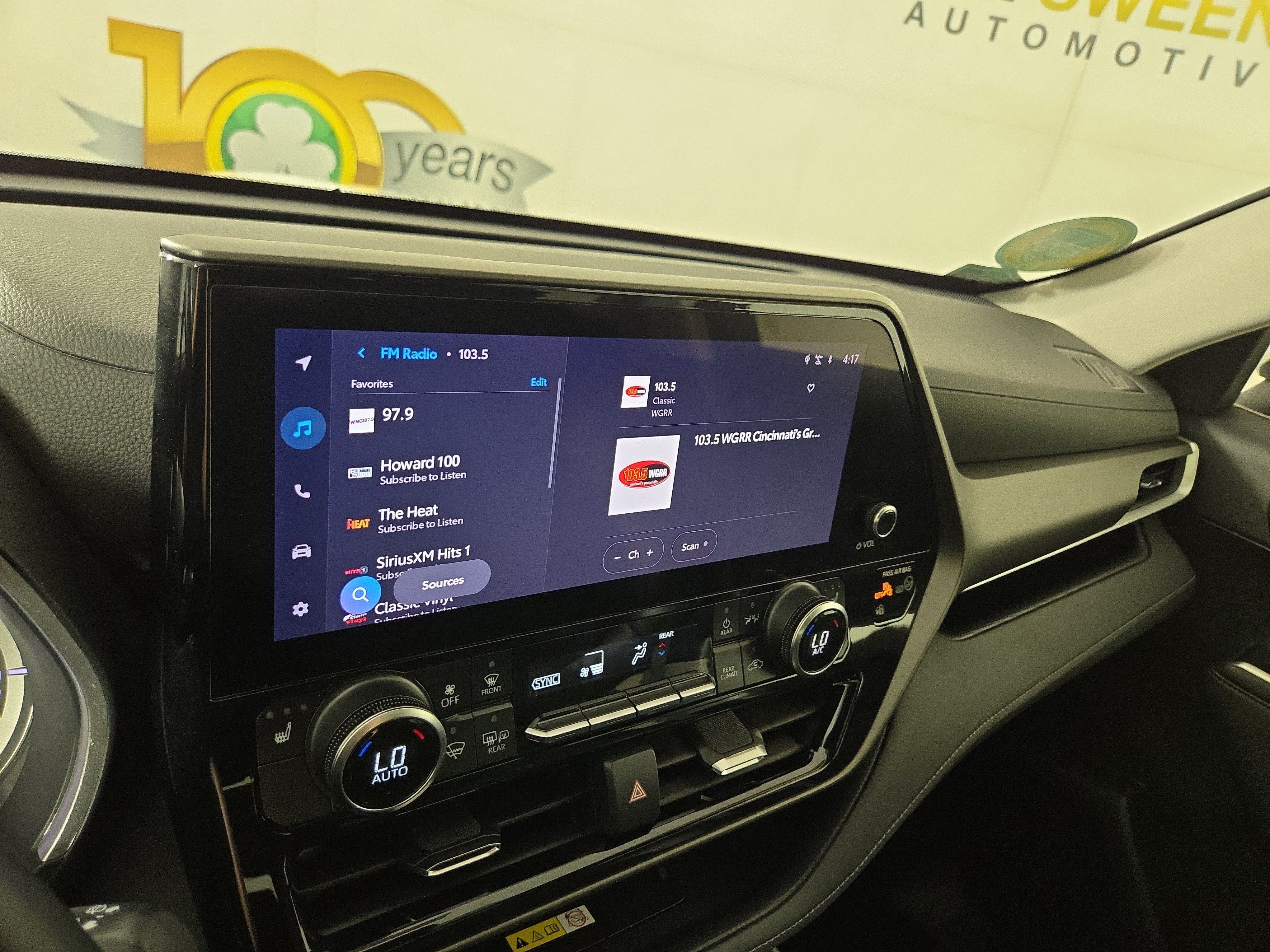 Used 2023 Toyota Highlander XLE AWD/4WD image 20