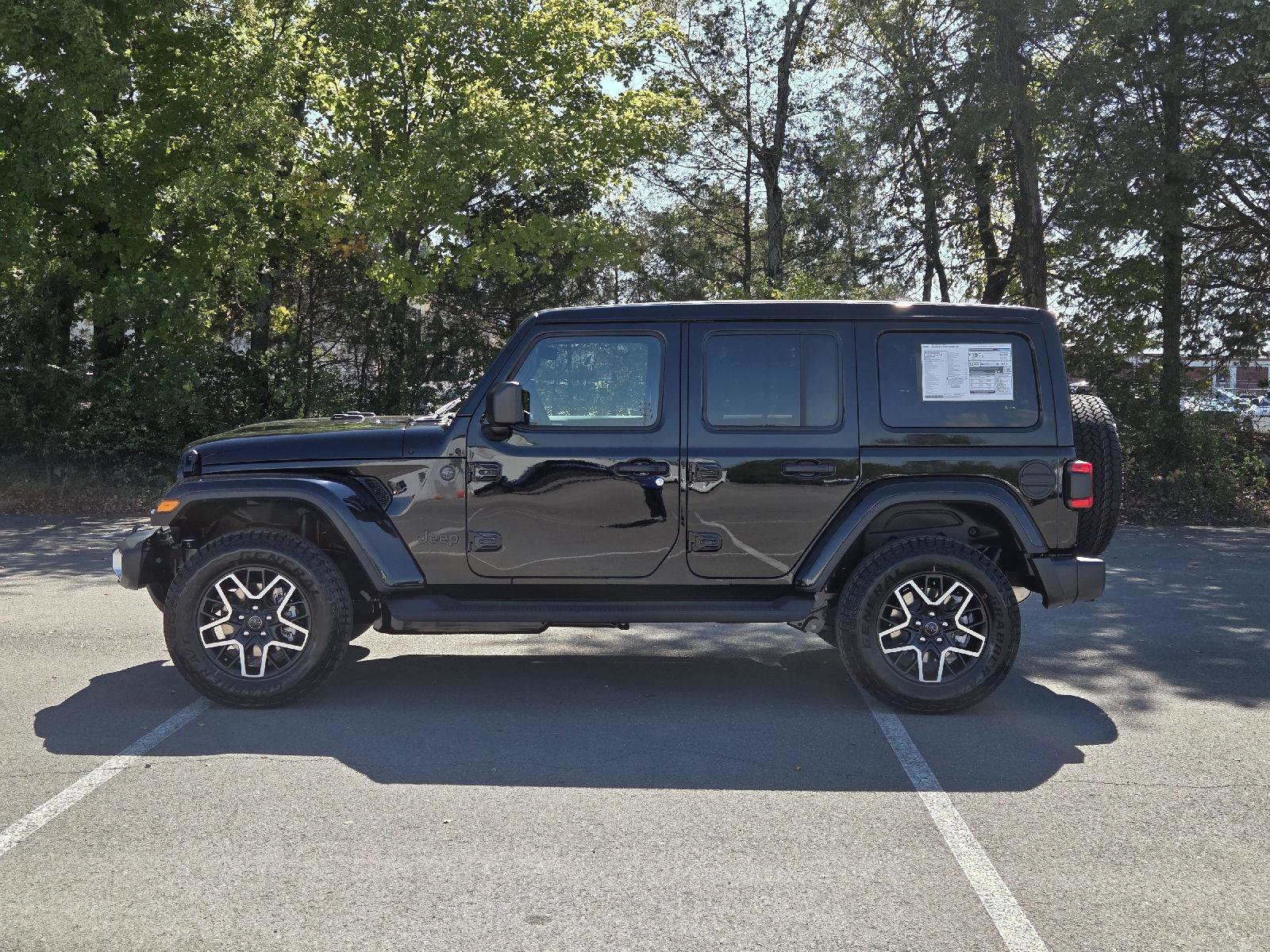 New 2027 Jeep Wrangler Unlimited Sahara AWD/4WD image 6