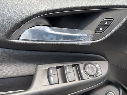 New 2025 Buick Envista Avenir image 8