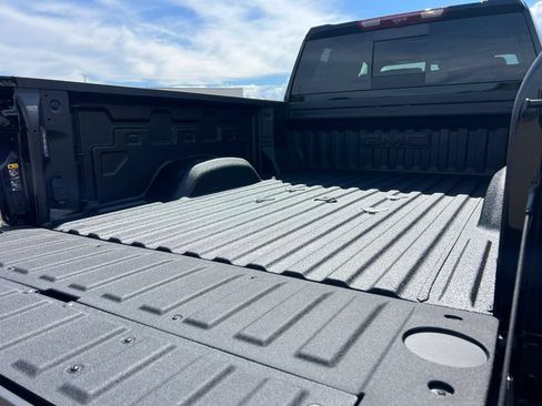 New 2026 GMC Sierra 2500 AT4 w/ AT4 Premium Plus Package AWD/4WD image 10