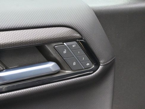 Used 2022 Chevrolet Silverado 1500 ZR2 w/ Technology Package image 10