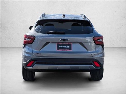 New 2026 Chevrolet Trax LT w/ Driver Confidence Package image 8