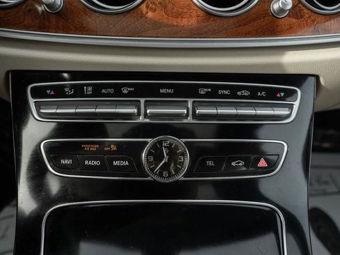 Used 2018 Mercedes-Benz E 300 E 300 4MATIC Sedan 4D image 27