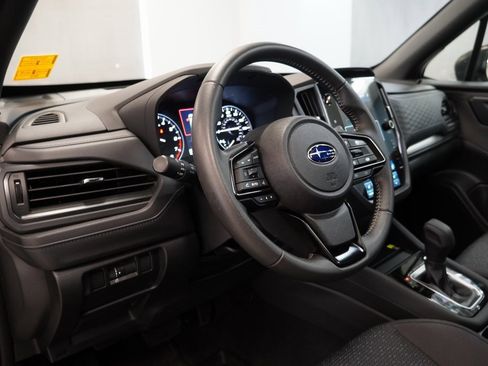 Used 2025 Subaru Forester Premium w/ Convenience Package #1 image 7