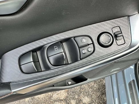 Used 2024 Nissan Sentra SR w/ SR Premium Package FWD image 9