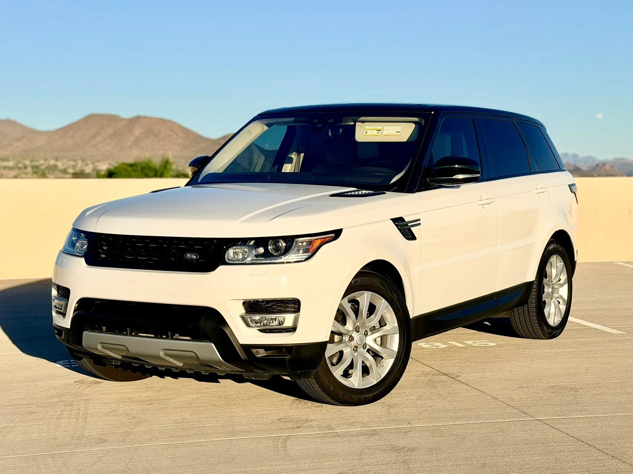 Used 2017 Land Rover Range Rover Sport HSE AWD/4WD image 11