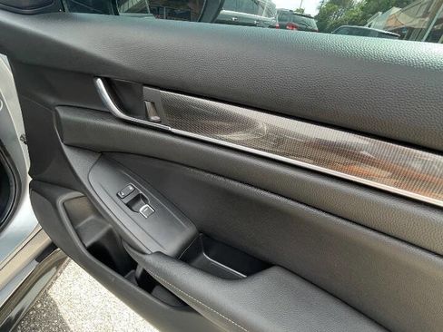 Used 2019 Honda Accord Sport image 17