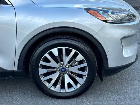 Used 2020 Ford Escape Titanium AWD/4WD image 40
