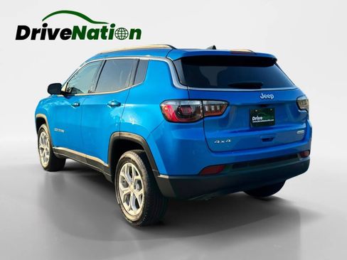 Used 2024 Jeep Compass Latitude AWD/4WD image 7