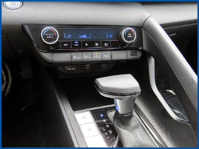 Used 2021 Hyundai Elantra SEL FWD image 18