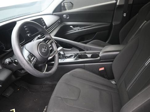 Used 2023 Hyundai Elantra Blue FWD image 12